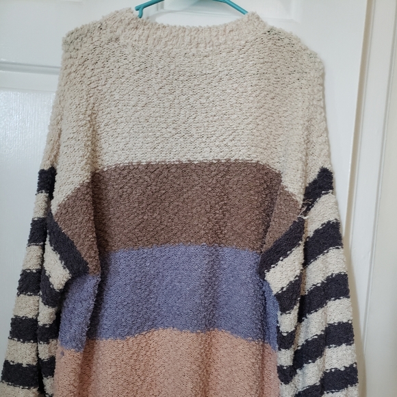 David and dani sweater - Picture 2 of 4